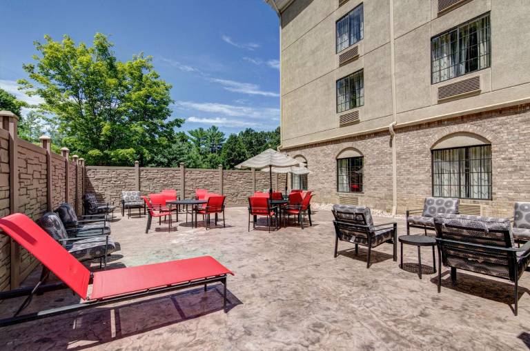 Hampton Inn Salem — photo 5