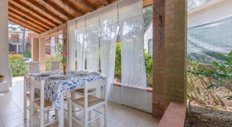 Rental apartment with 2 rooms for 6 persons — photo 3