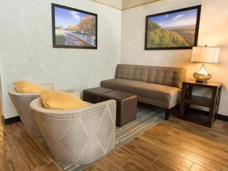Drury Inn & Suites Paducah in Kent, IL