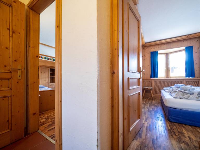 Holiday apartment with yard | Lake view — photo 2