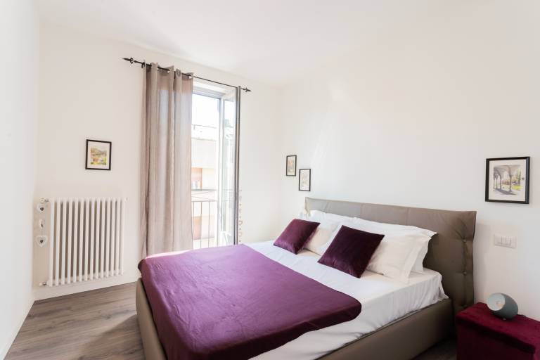 Holiday apartment | Next to Como Cathedral | City view — photo 3
