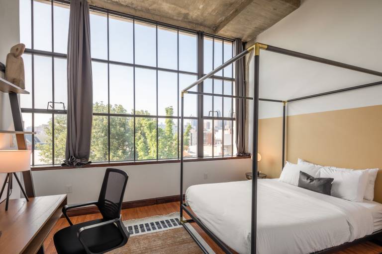 Sosuite 2BR Apt w Balcony W D Gym On Site Bar