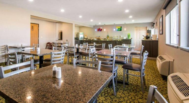 Quality Inn Madison West Near University Area — photo 3