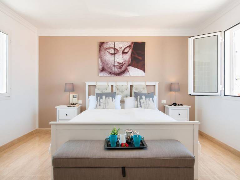 Fully equipped vacation home with terrace, BBQ & private pool | Suitable for remote work | Pet-friendly — photo 5