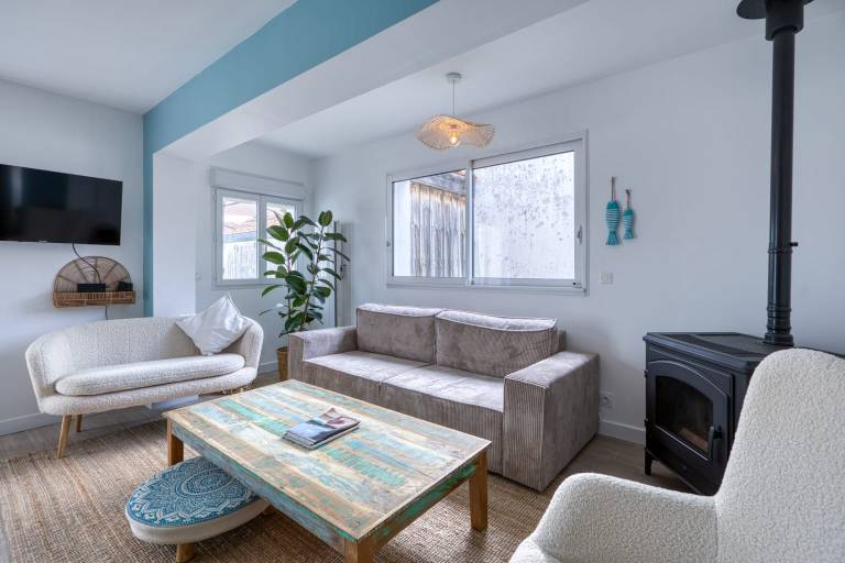 Child-friendly house with patio, BBQ & yard | Pet-friendly — photo 3