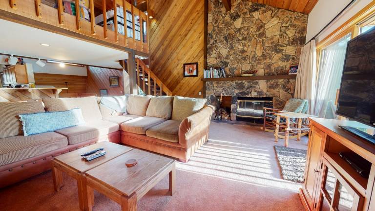 Family-oriented lovely condo with heated pool, hot tub & sauna | Pets are welcome — photo 4