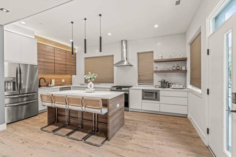 Condo Fairhill