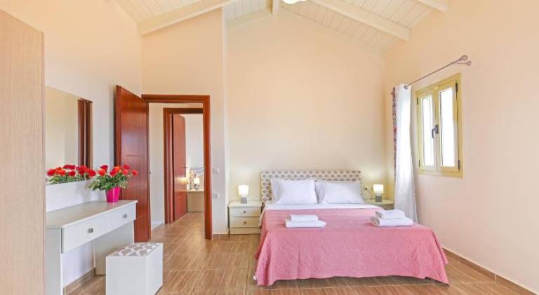 Fully equipped pleasant villa with yard, private pool & terrace | Pets allowed — photo 2
