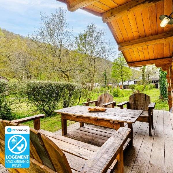 Chalet with terrace, garden & heated pool — photo 2