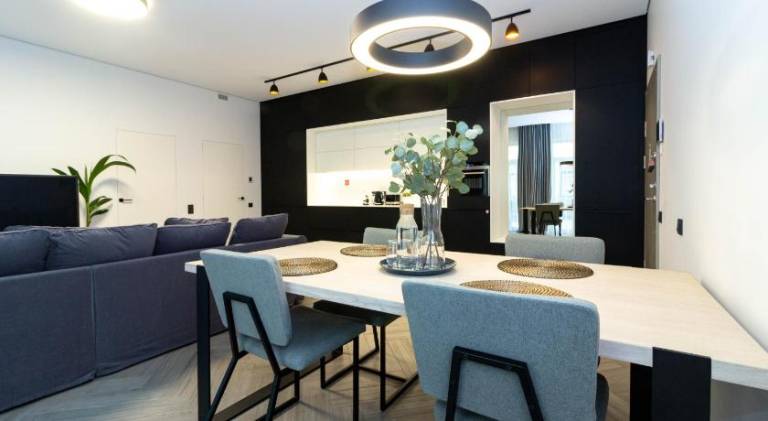 Cohost I OldTown 60m2 APT w-Garage Parking, Balcony & Self Check-in in Vilnius