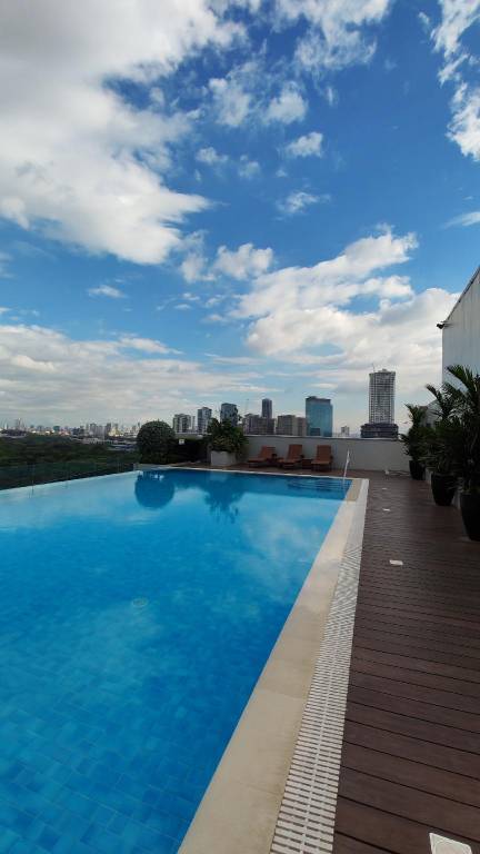 Apartment with pool — photo 5