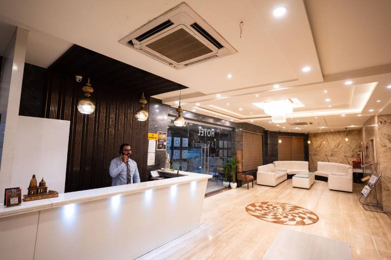Hotel J. S. Residency — photo 2