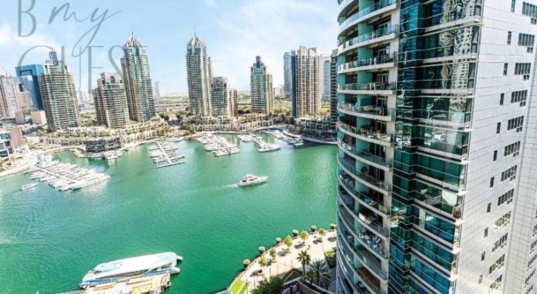Elegant Modern 1BR with Stunning Marina Views in Abu Dhabi