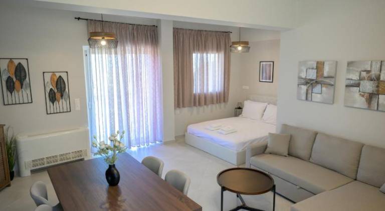 Apartment with terrace — photo 2