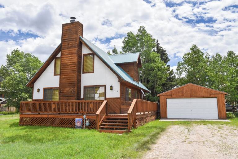 Cabin Red River