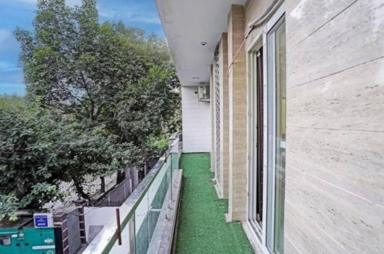 Goroomgo Noida Royal Residency — photo 3