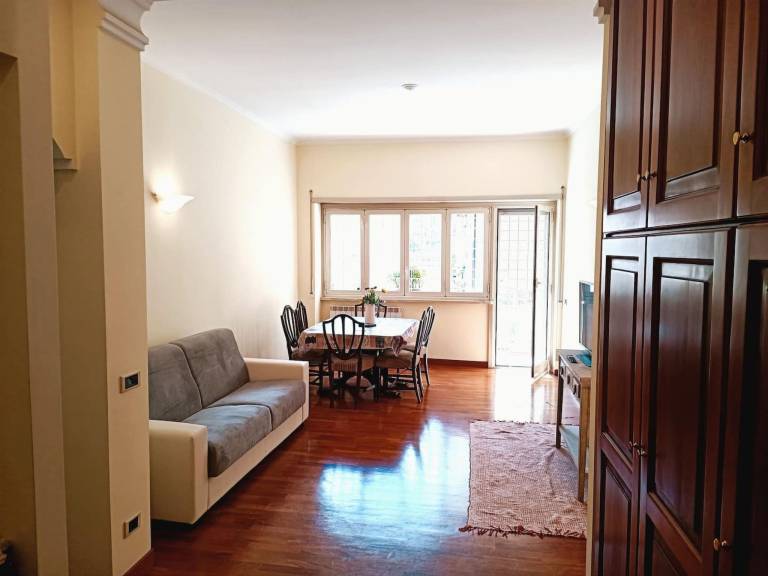 Rental apartment with 2 rooms for 4 persons — photo 3