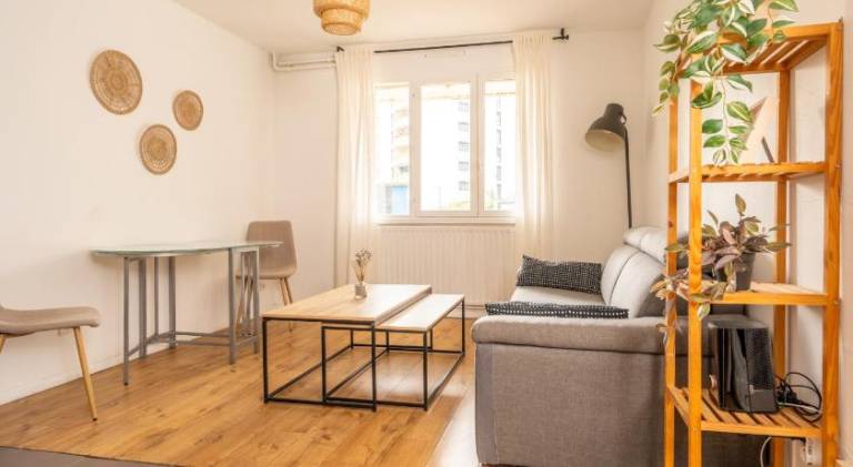 Rental apartment with 1 room for 4 persons in Lyon