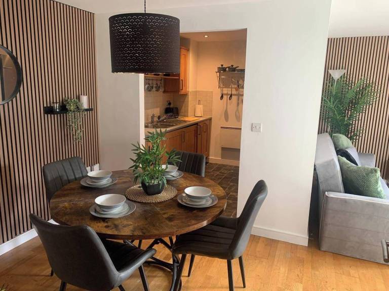 Central Liverpool Apartment-sleeps 6-free Parking — photo 4