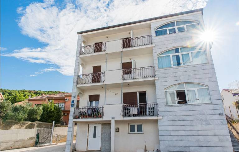 Apartament  Slatine
