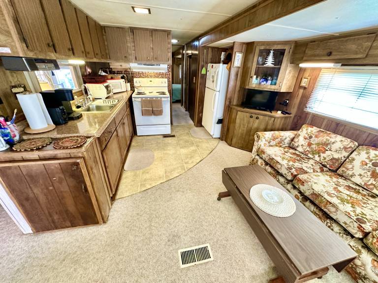 House with hot tub & heated pool | River view — photo 4