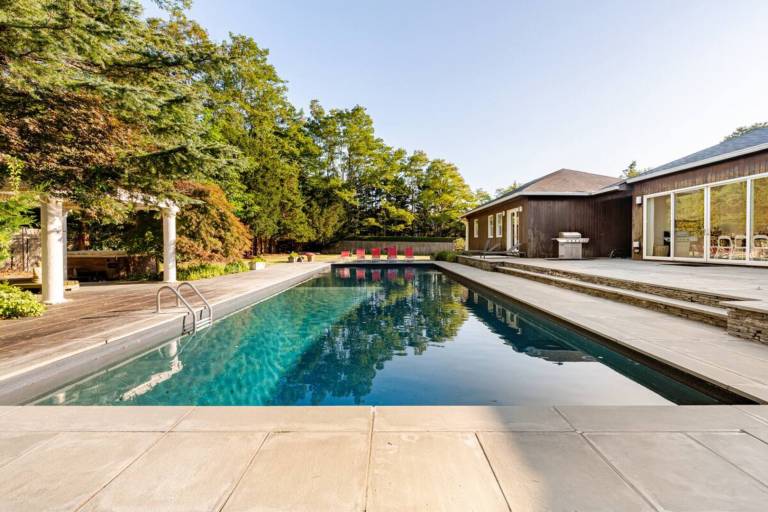 Child-friendly beautiful rental apartment with private pool | Pets are welcome — photo 2