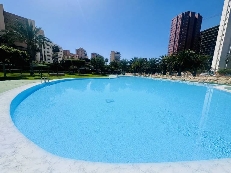 Holiday apartment with patio, pool & garden — photo 2