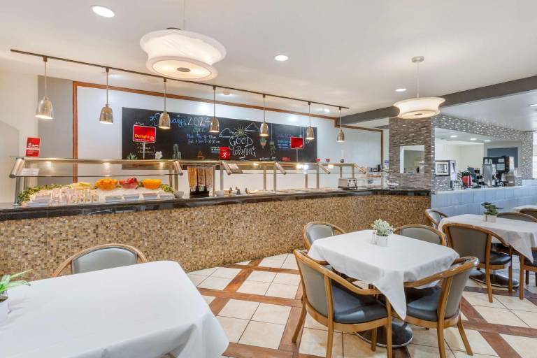 Best Western Plus El Paso Airport Hotel & Conference Center — photo 4