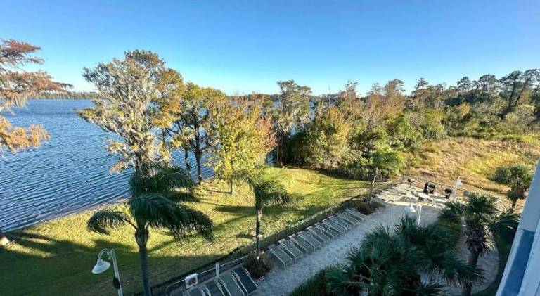 Serviced apartment with yard, pool & hot tub | Dogs allowed in Lake Buena Vista, FL