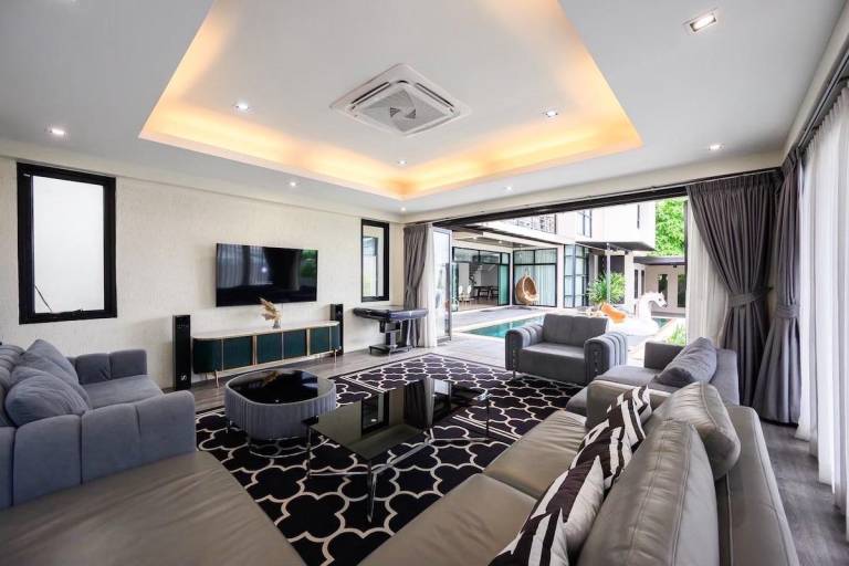 Luxury Pool Villa Bangkok — photo 3