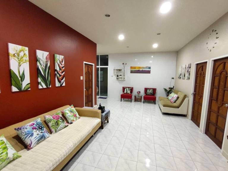 Large house for 10 people with swimming pool — photo 3