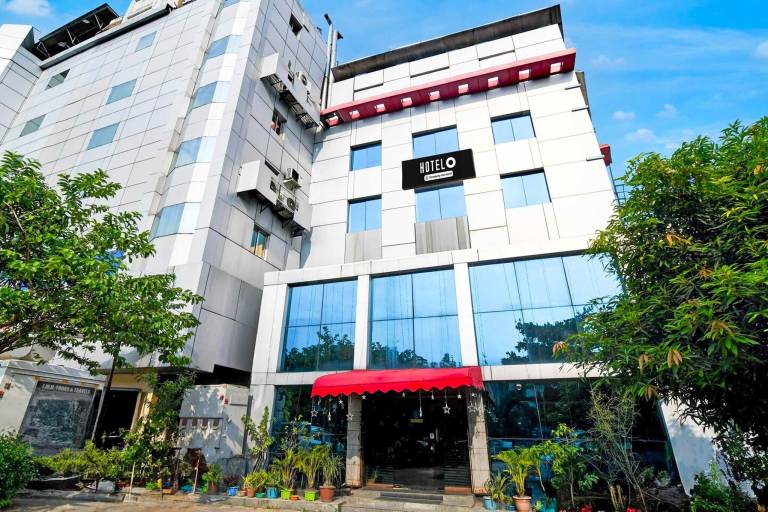 Hotel O VIP Road