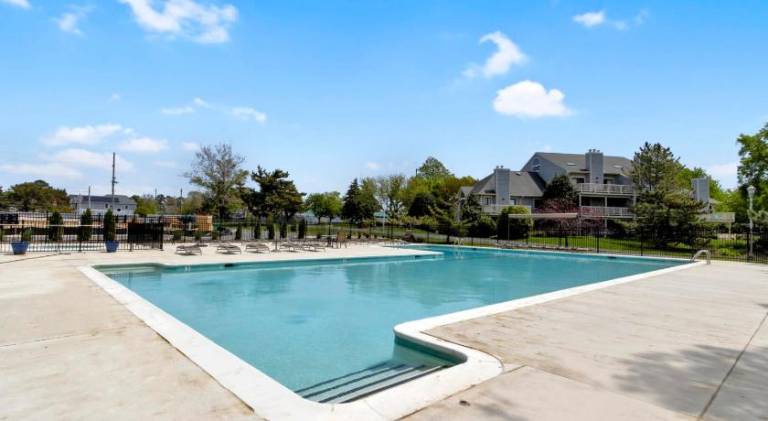House with pool in Rehoboth Beach, DE