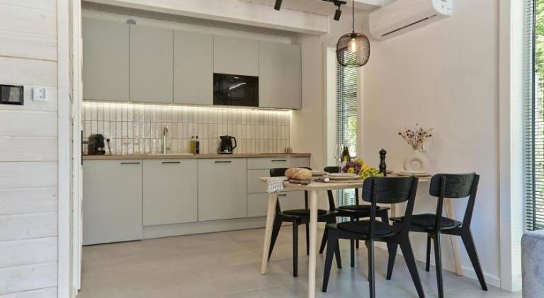 Vacation home with terrace, garden & private pool — photo 4