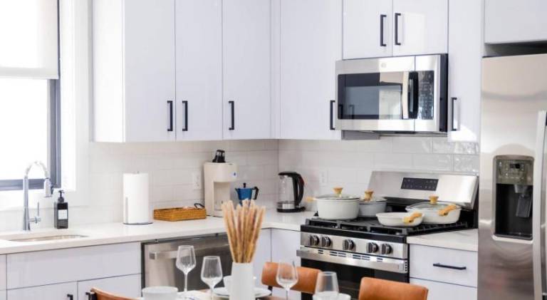 Modern 1 Bedroom Apt with Quick NYC Access and Free Parking — photo 5