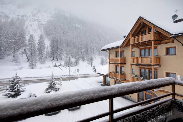 Appartamento Piz Saliente with Mountain View, Wi-Fi, Terrace & Garden in Livigno