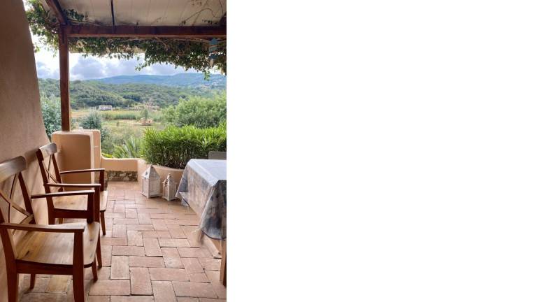 Holiday apartment with terrace in Capoliveri