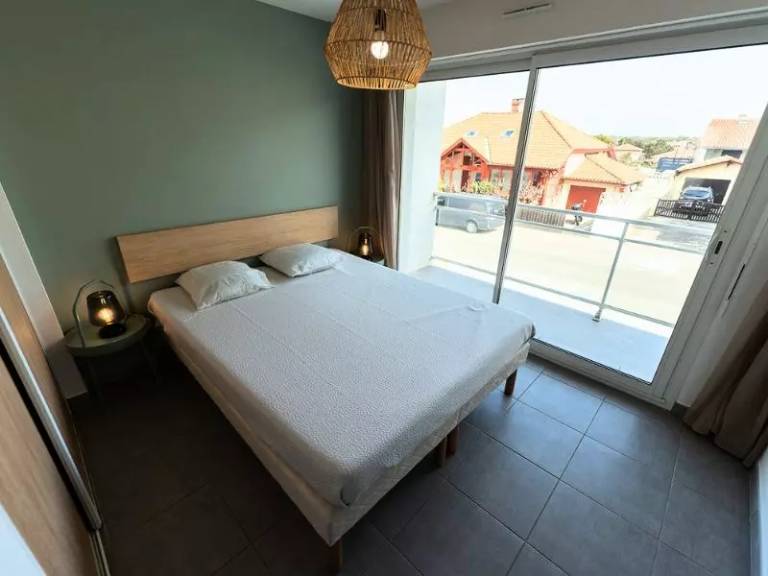 Holiday apartment with terrace — photo 4