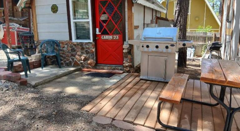 Big Bear Lake - Tulip Lane Cabin 23 - Micro Cabin in Big Bear Lake, CA