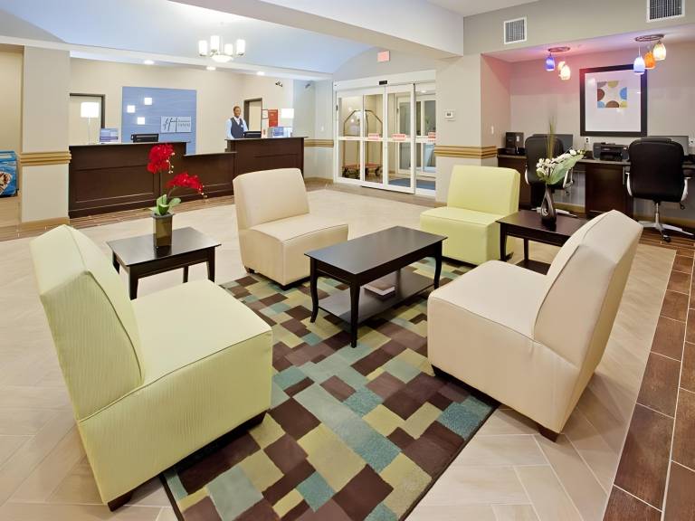 Holiday Inn Express Hotel & Suites Alvarado By IHG — photo 3
