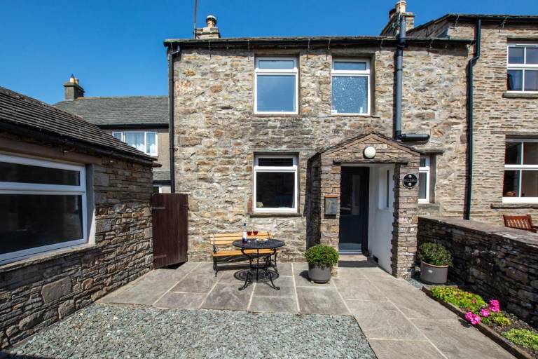 Cottage with garden in Hawes