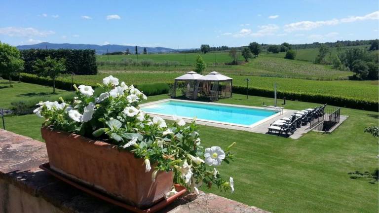 Villa with private pool, yard & BBQ — photo 3
