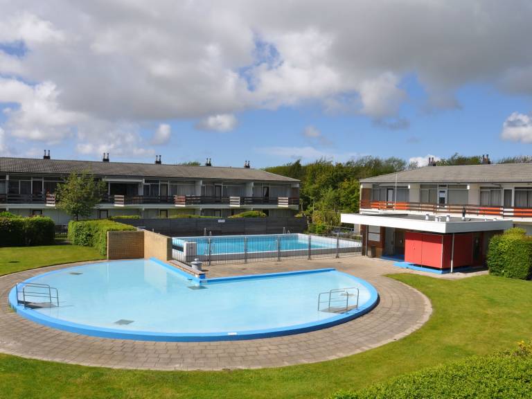 Rental apartment with pool in Zoutelande