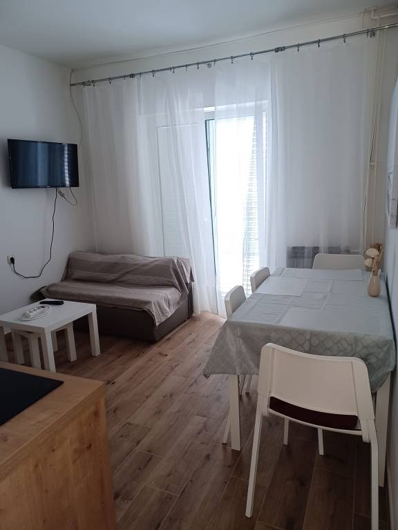 Holiday apartment with barbeque, yard & terrace — photo 2