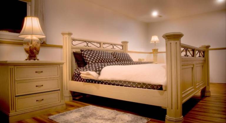 Extra Spacious vintage styled basement apartment private