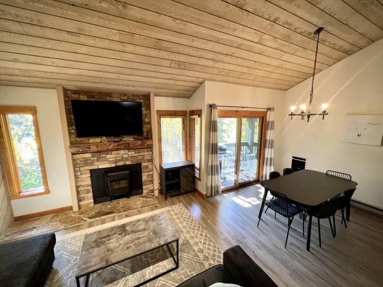 Pet Friendly 1+Loft with Views on Snowcreek Meadow — photo 4