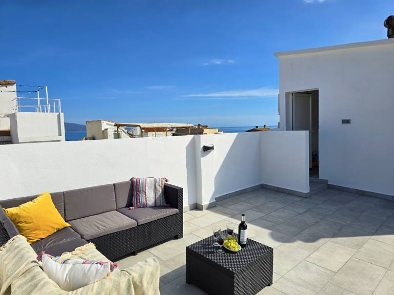 Fully equipped holiday apartment with terrace | Beach nearby | Dogs allowed in Roses
