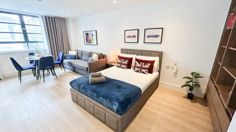 Fully equipped beautiful rental apartment with terrace | Dogs allowed in London, KY