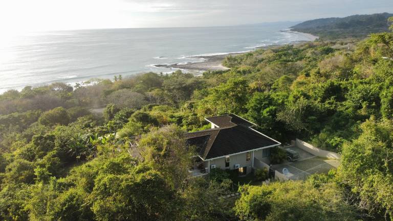 Casa Santa Teresa Beach