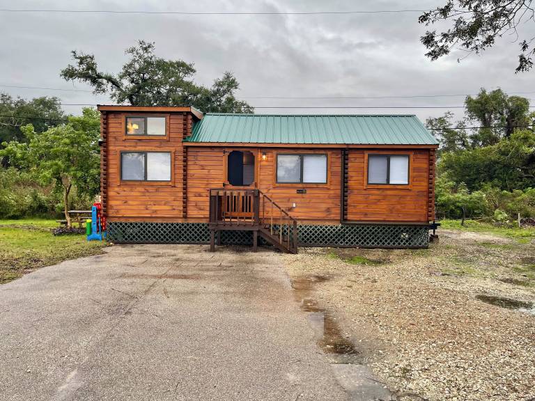Cabin Clute